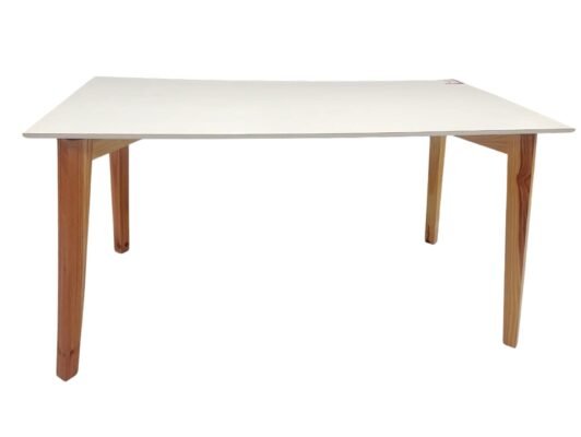 Mesa Escandinava en madera de pino combinada 150x80cm. *nuestra marca* Daniel