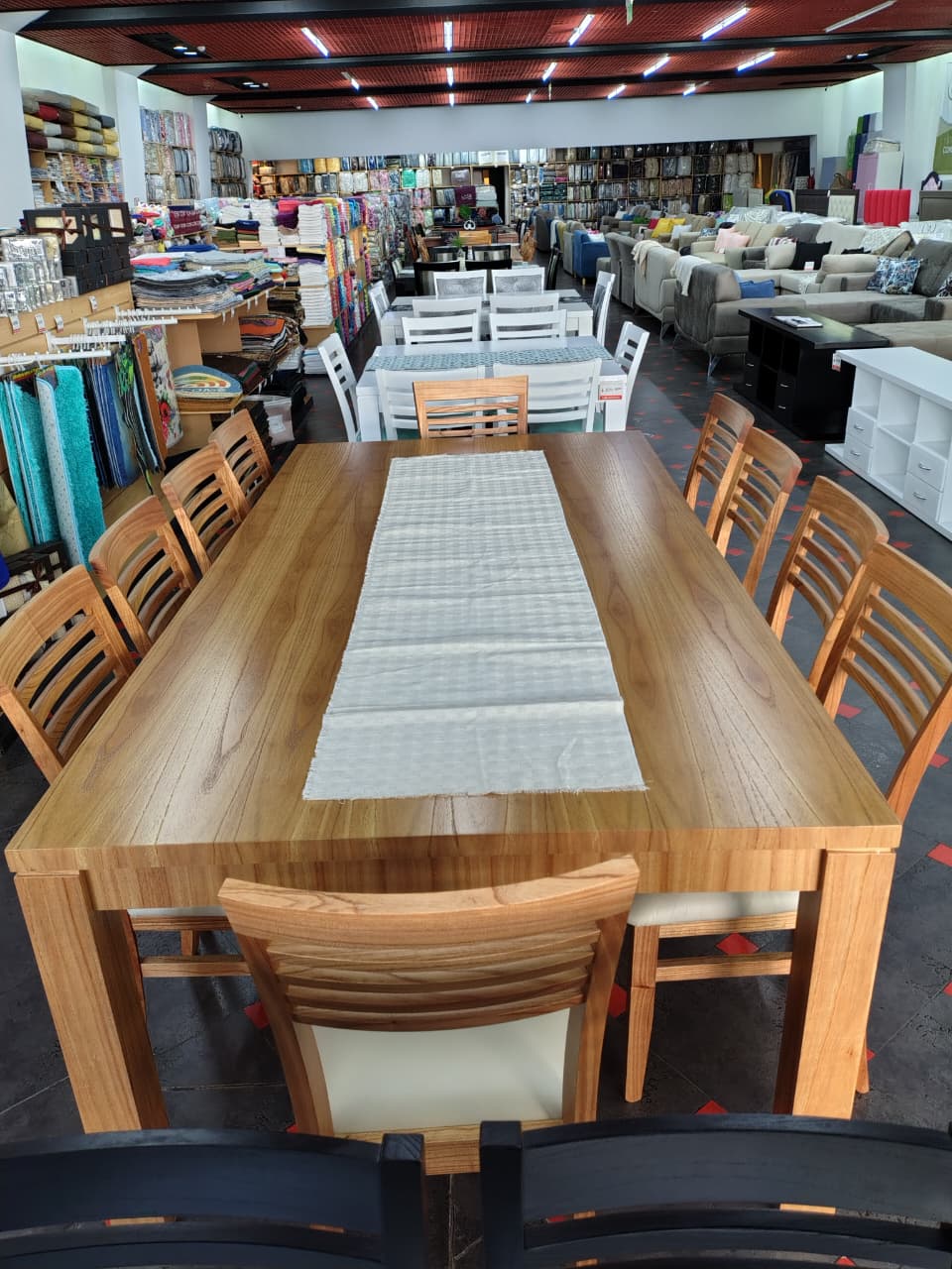 Mesa de PARAISO 100X200 + 8 sillas RENATA de PARAISO nuestra marca DANIEL - Imagen 2